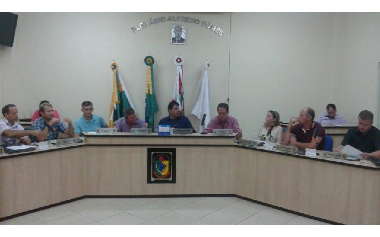 AURORA: Aprovado reajuste salarial dos professores do município