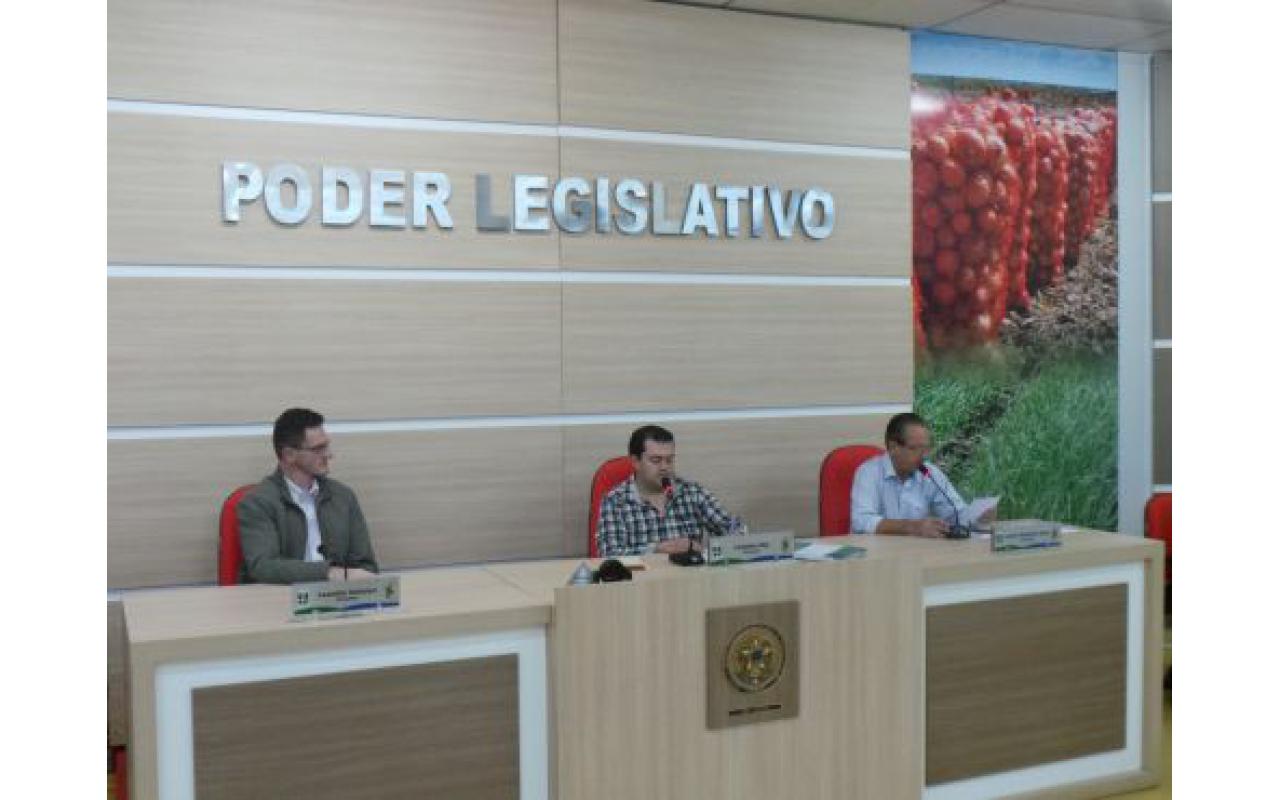 ITUPORANGA: Presidente da Câmara cobra mais empenho da administração para resolver problemas com estradas no interior do município