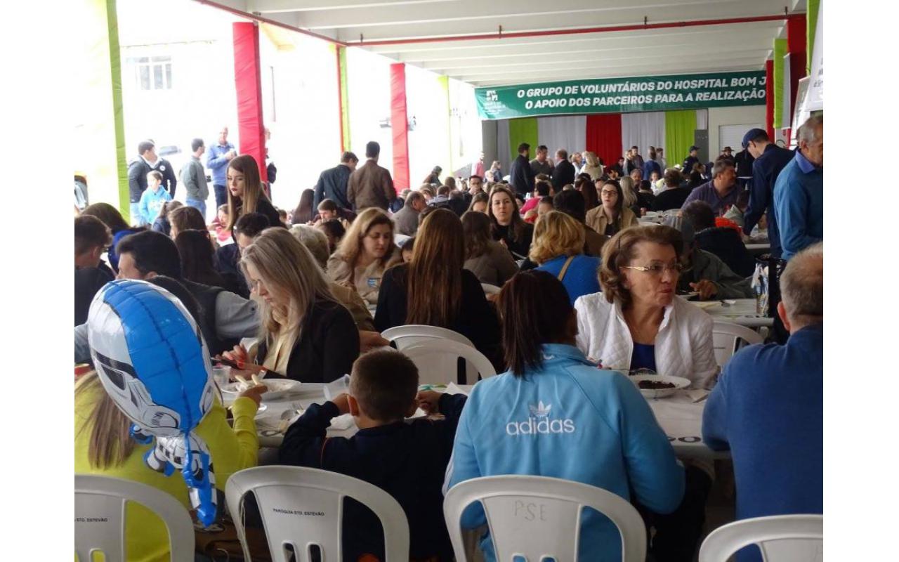 Cerca de R$ 12 mil são arrecadados com a Primeira Feijoada “Amigos do Bombeiro” em Ituporanga