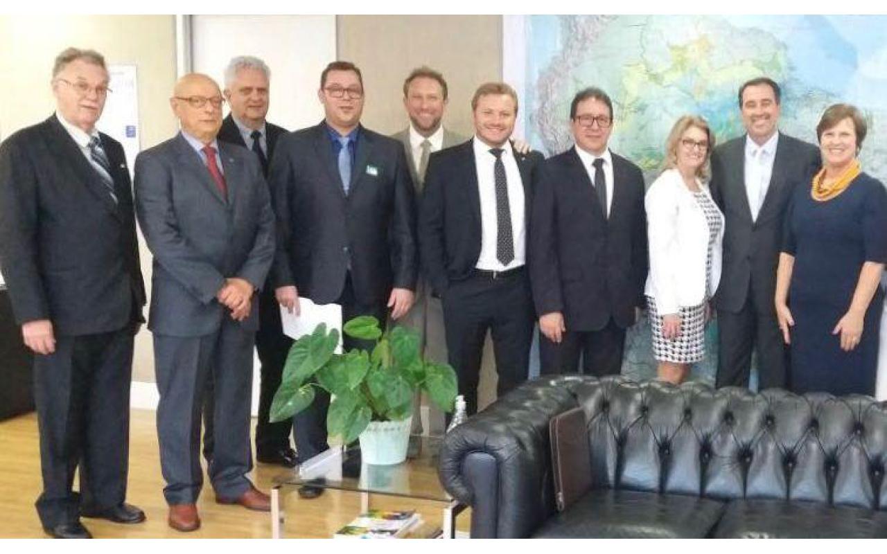 Durante audiência com vereadores do Alto Vale Ministro da Saúde anuncia credenciamento do Centro Ontológico de Rio do Sul