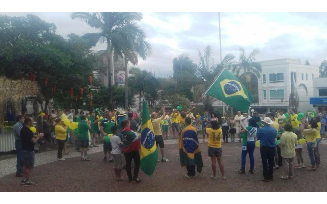 Manifestação contra a corrupção marcou o domingo em Ituporanga